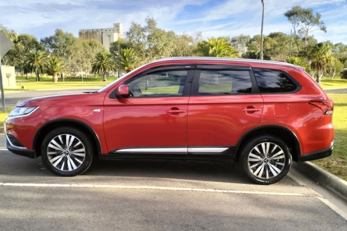 2018 Mitsubishi Outlander ES ZL