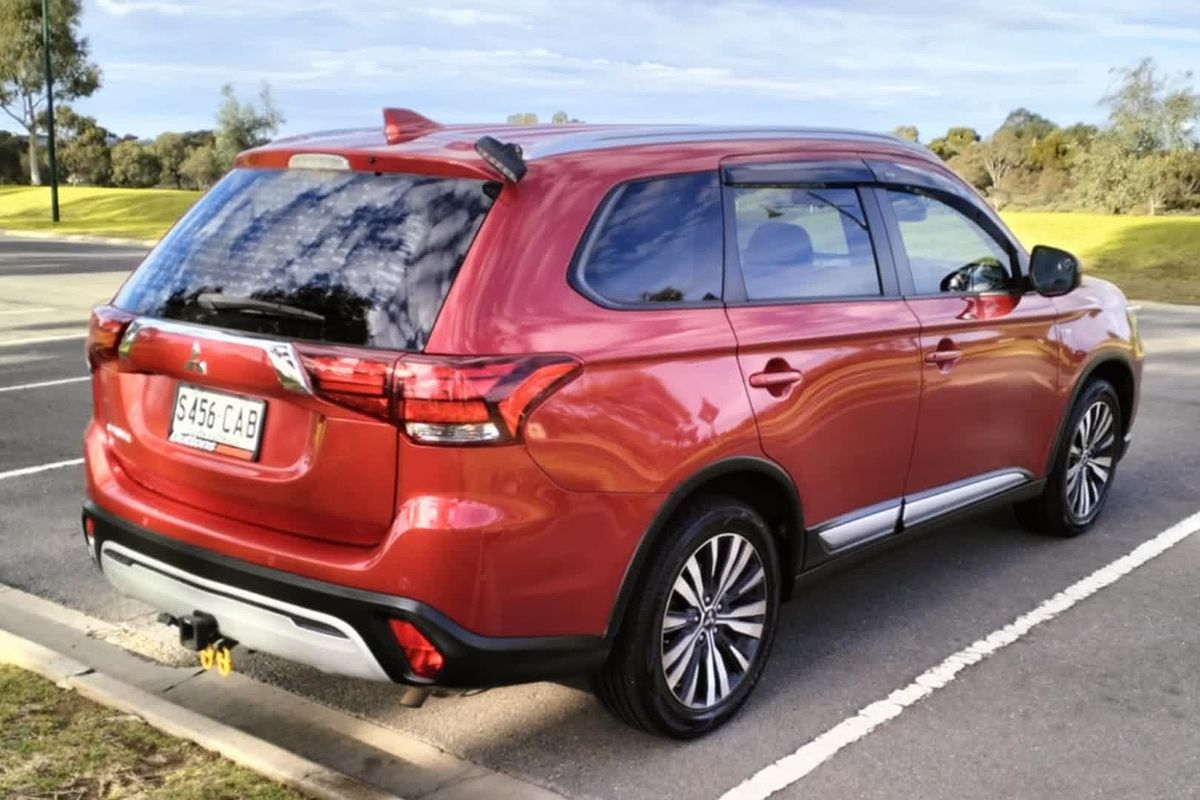2018 Mitsubishi Outlander ES ZL