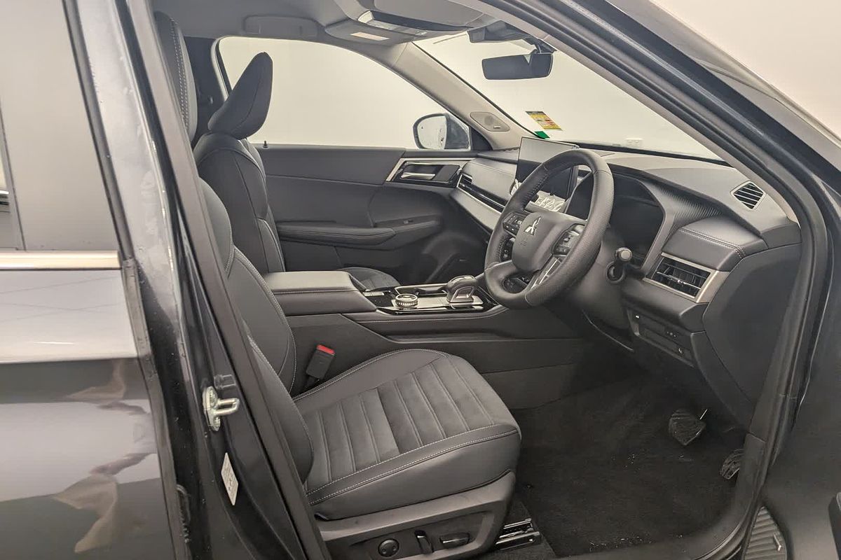 2025 Mitsubishi Outlander Aspire ZM
