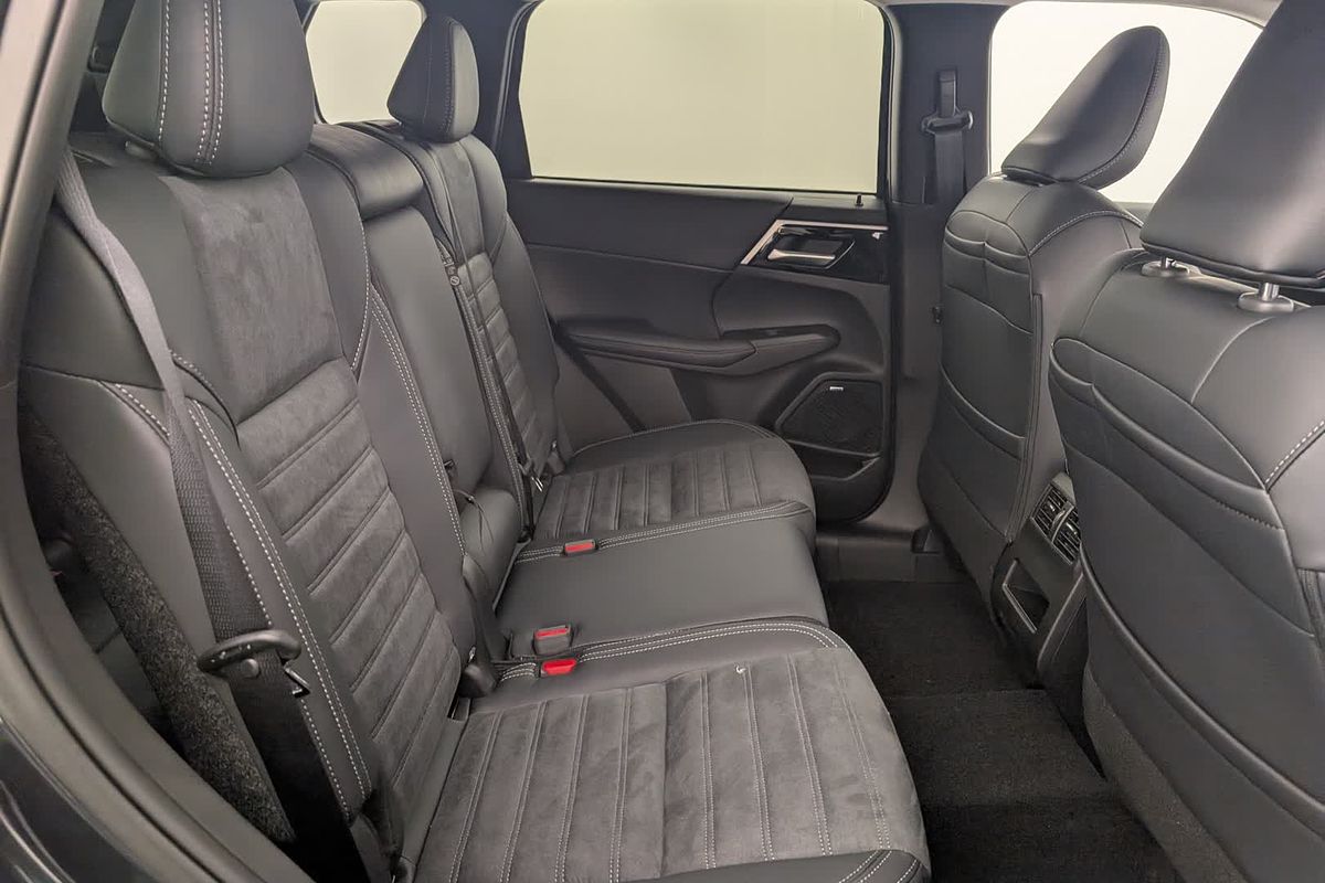 2025 Mitsubishi Outlander Aspire ZM
