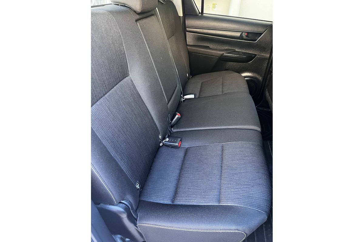 2021 Toyota Hilux SR GUN126R