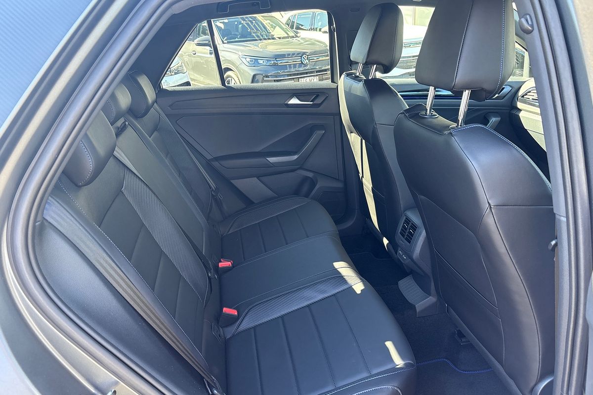 2025 Volkswagen T-Roc R Wolfsburg Edition D11