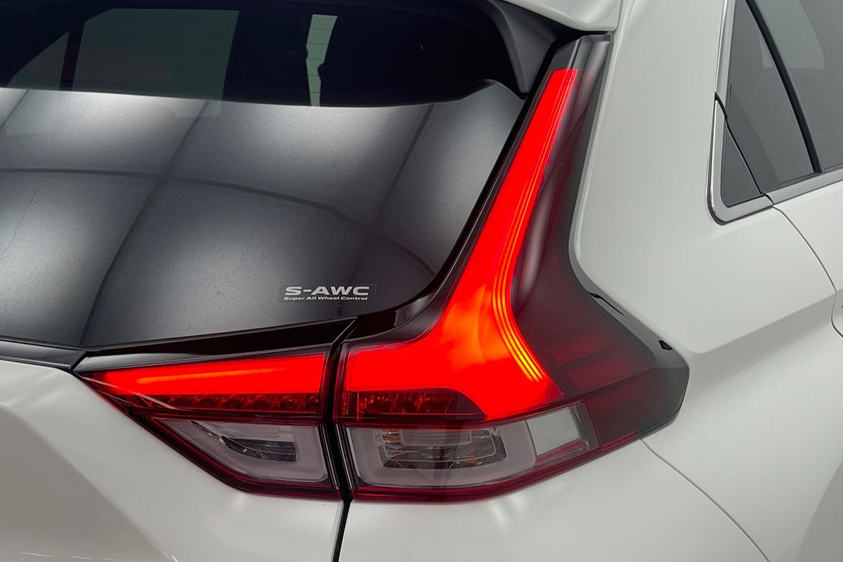 2024 Mitsubishi Eclipse Cross LS YB