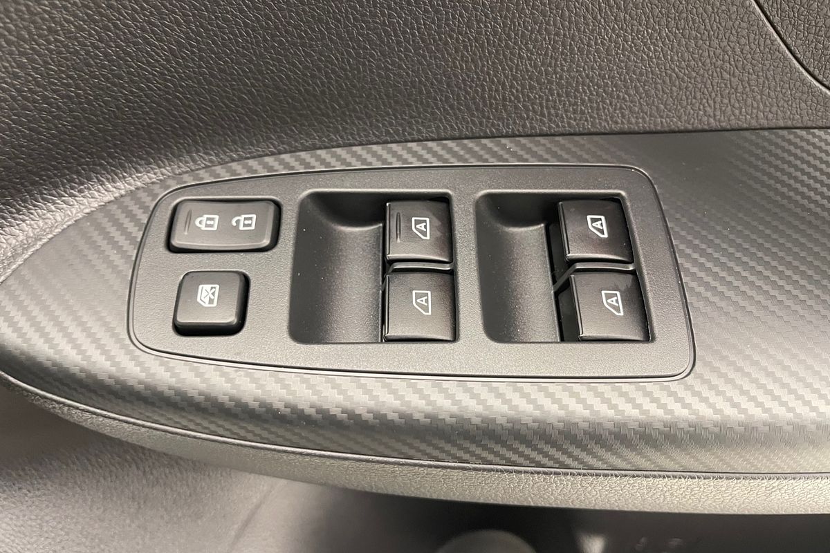 2024 Mitsubishi Eclipse Cross LS YB