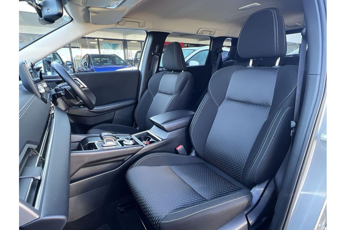 2024 Mitsubishi Outlander LS ZM