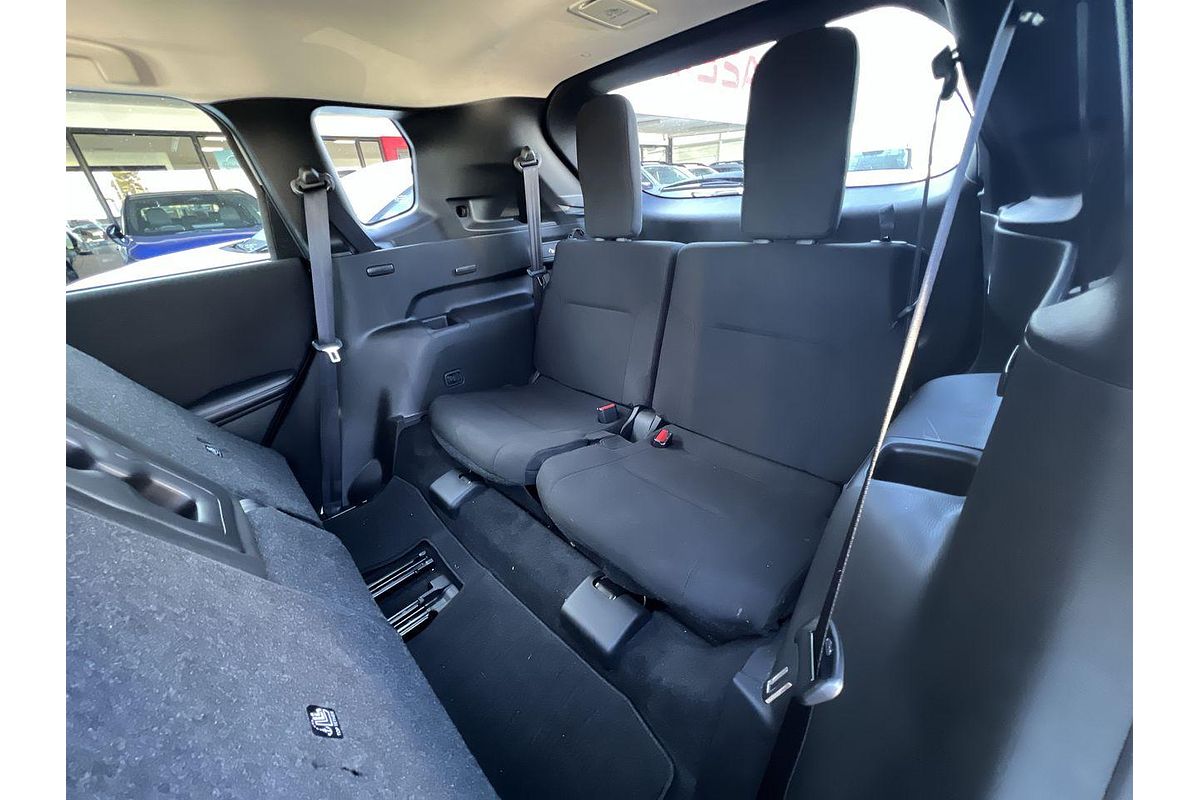2024 Mitsubishi Outlander LS ZM