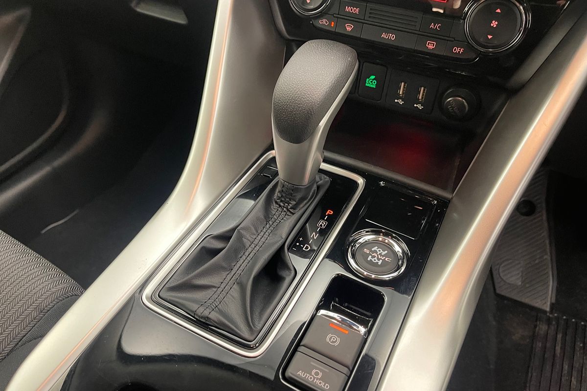 2024 Mitsubishi Eclipse Cross LS YB