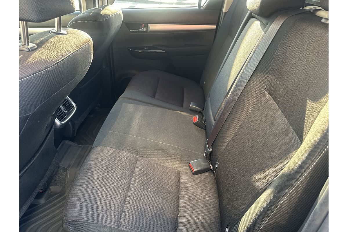2017 Toyota Hilux SR5 GUN126R 4X4