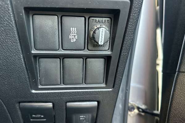 2017 Toyota Hilux SR5 GUN126R 4X4