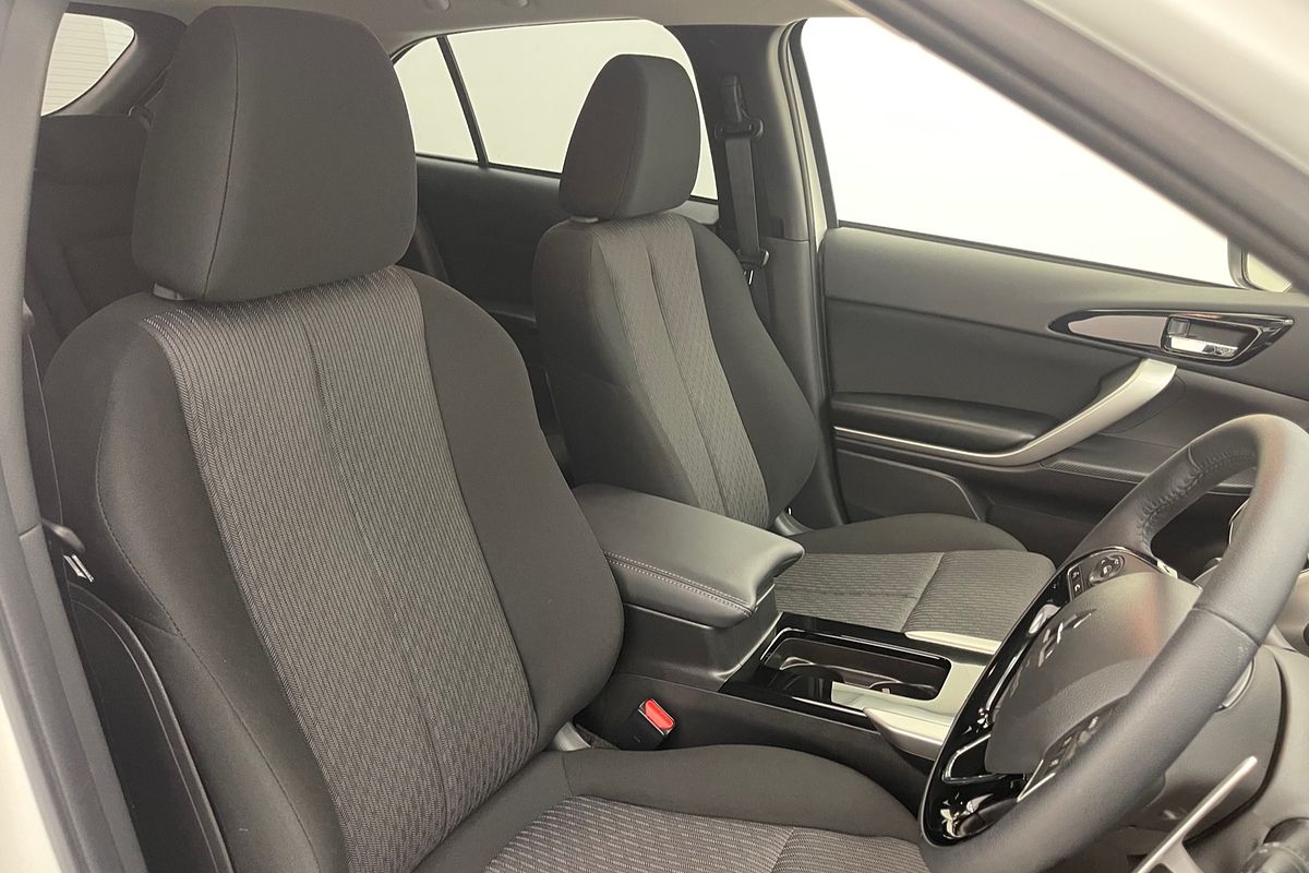 2024 Mitsubishi Eclipse Cross LS YB