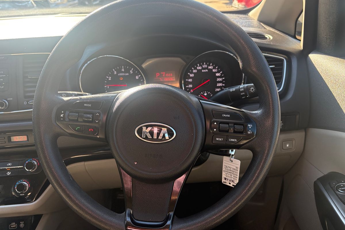 2016 Kia Carnival S YP