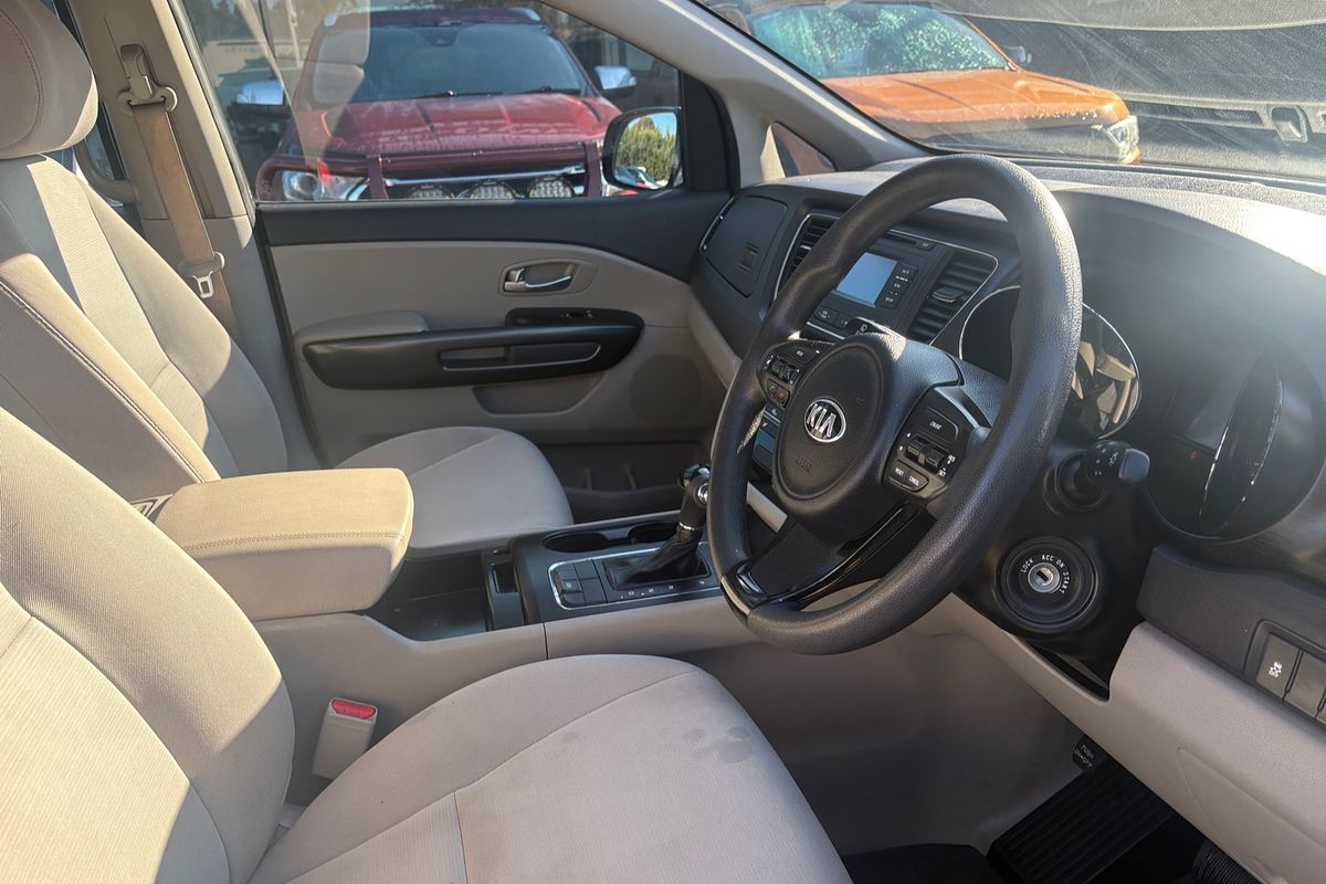 2016 Kia Carnival S YP