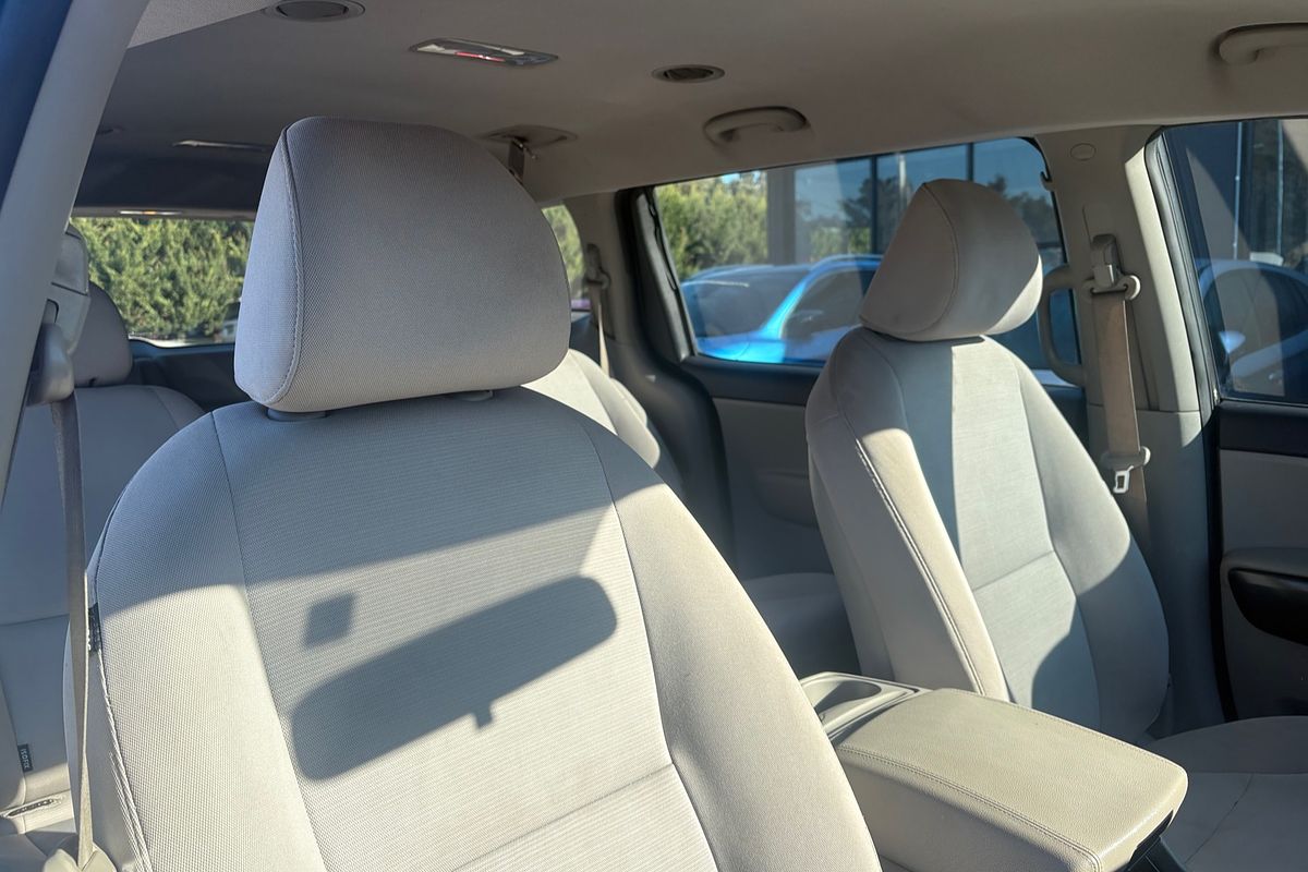 2016 Kia Carnival S YP