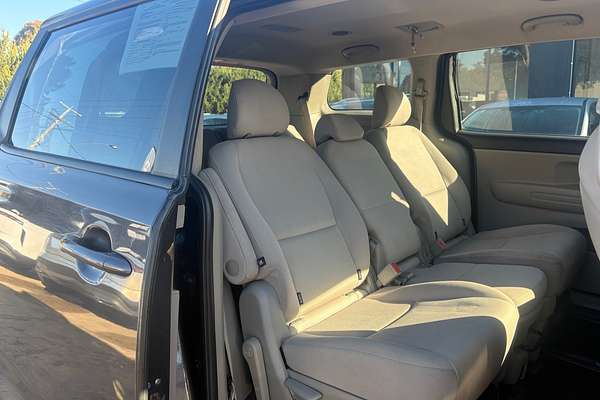 2016 Kia Carnival S YP