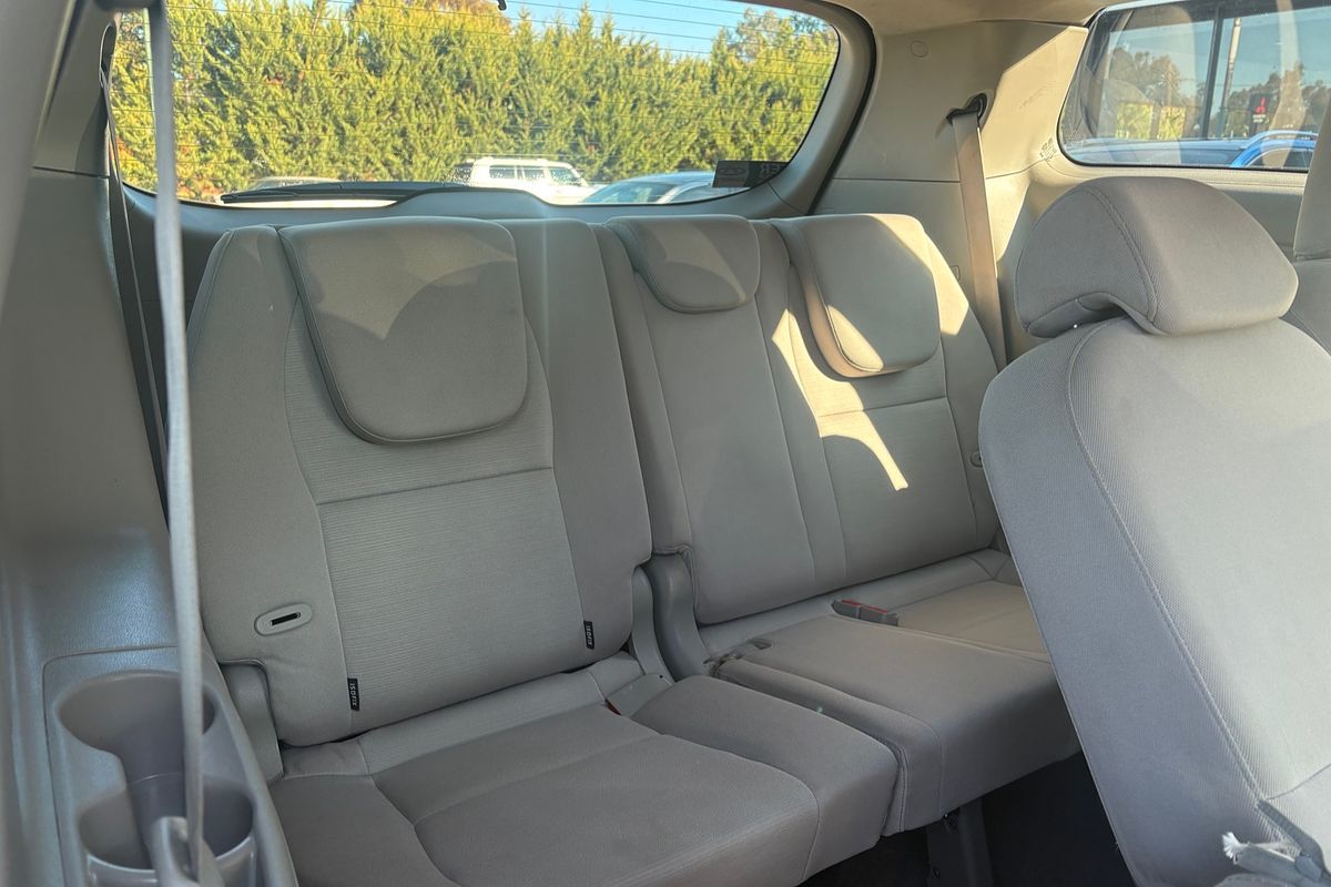 2016 Kia Carnival S YP