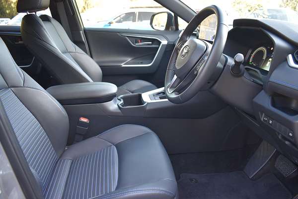 2024 Toyota RAV4 XSE AXAH52R