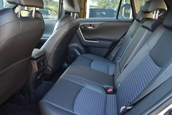 2024 Toyota RAV4 XSE AXAH52R