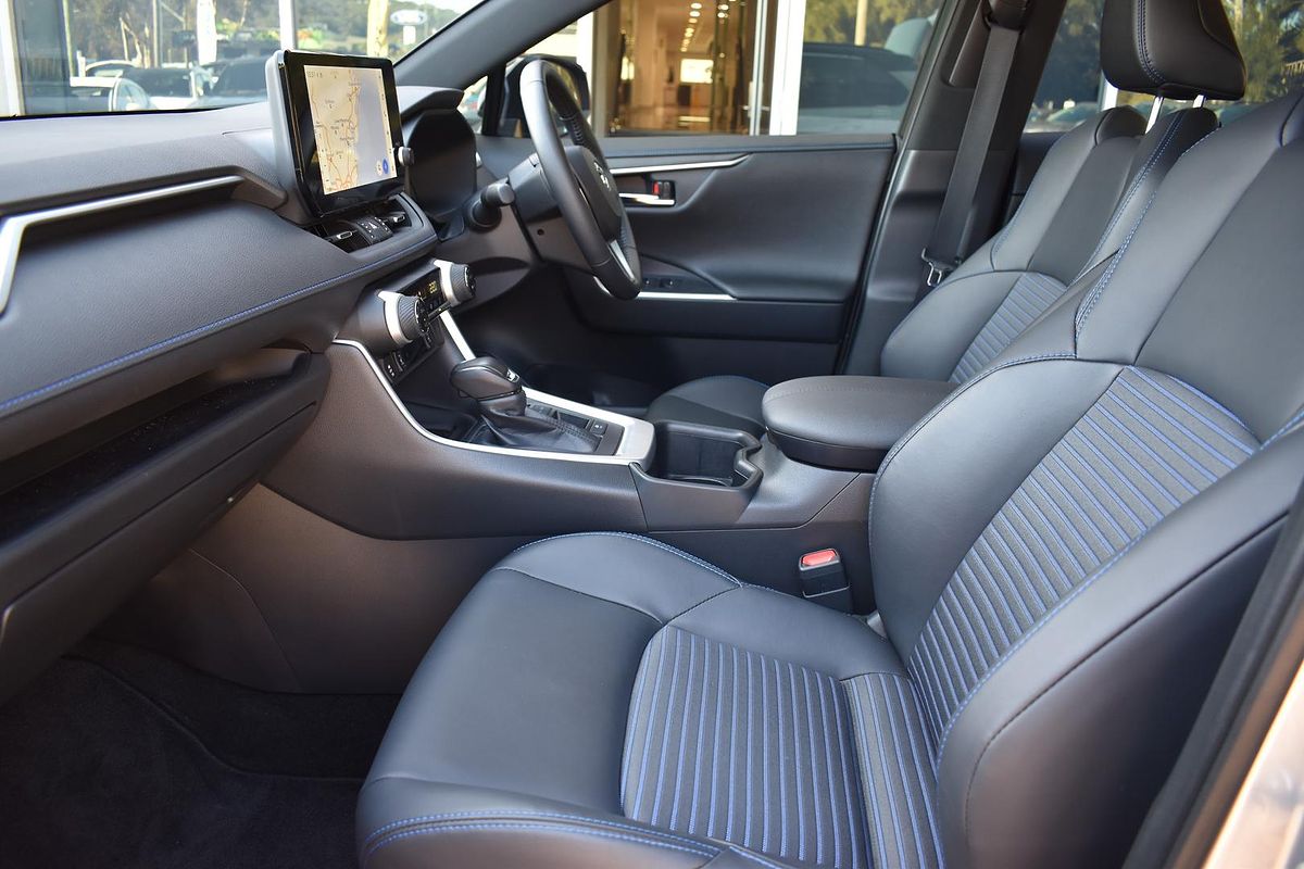 2024 Toyota RAV4 XSE AXAH52R