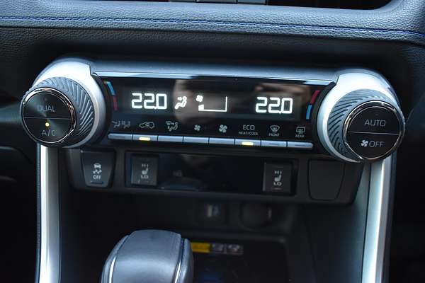 2024 Toyota RAV4 XSE AXAH52R