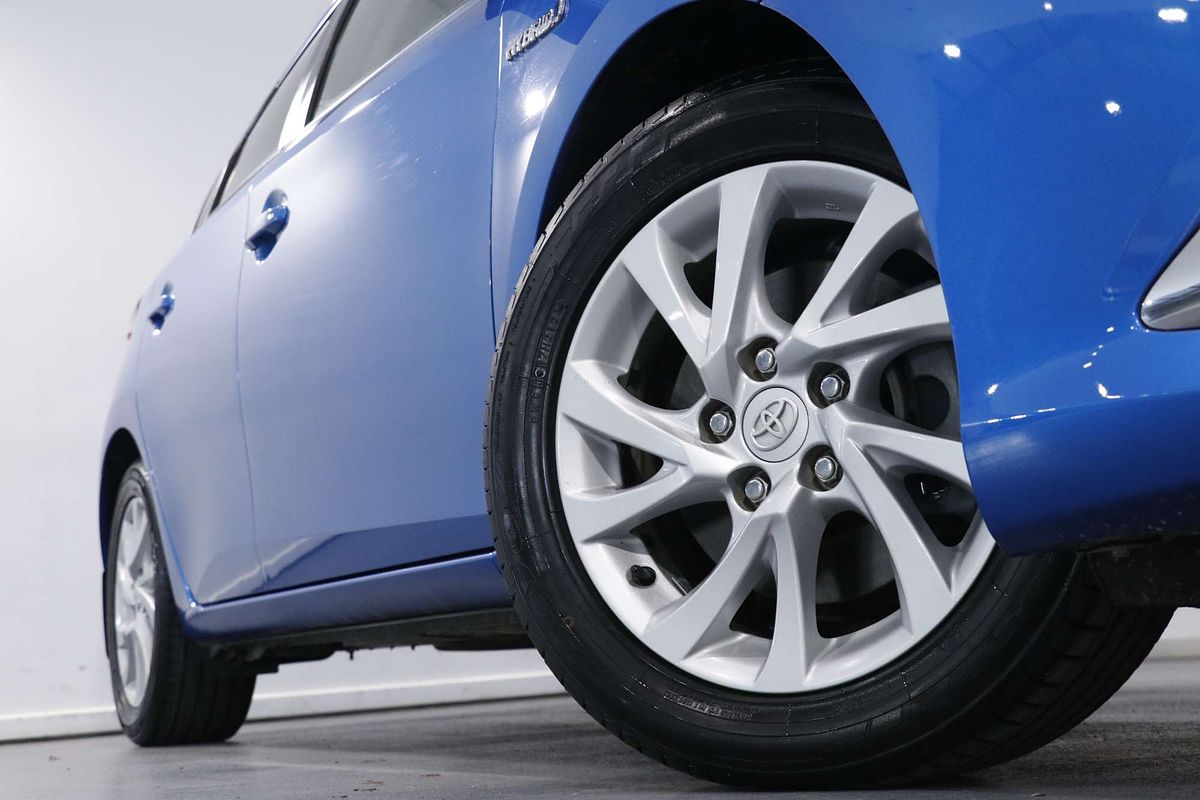 2016 Toyota Corolla Hybrid ZWE186R