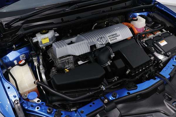 2016 Toyota Corolla Hybrid ZWE186R
