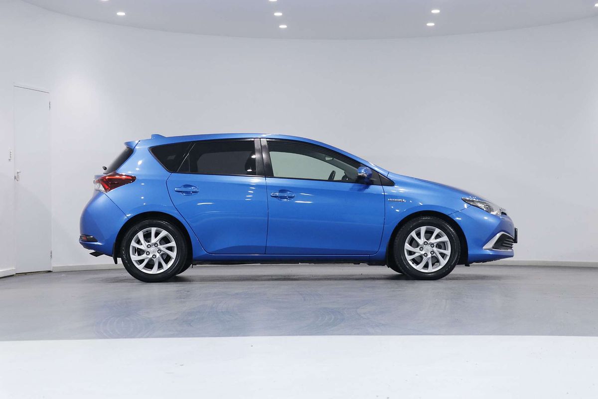 2016 Toyota Corolla Hybrid ZWE186R