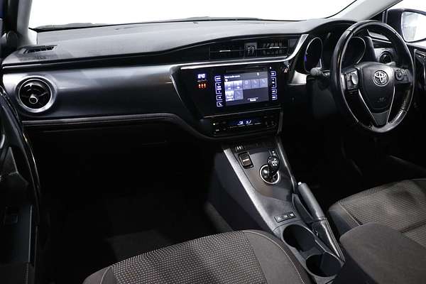 2016 Toyota Corolla Hybrid ZWE186R