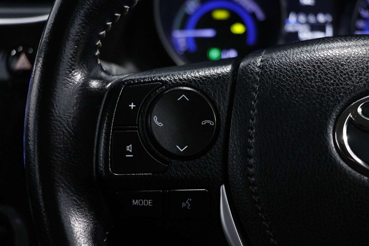 2016 Toyota Corolla Hybrid ZWE186R