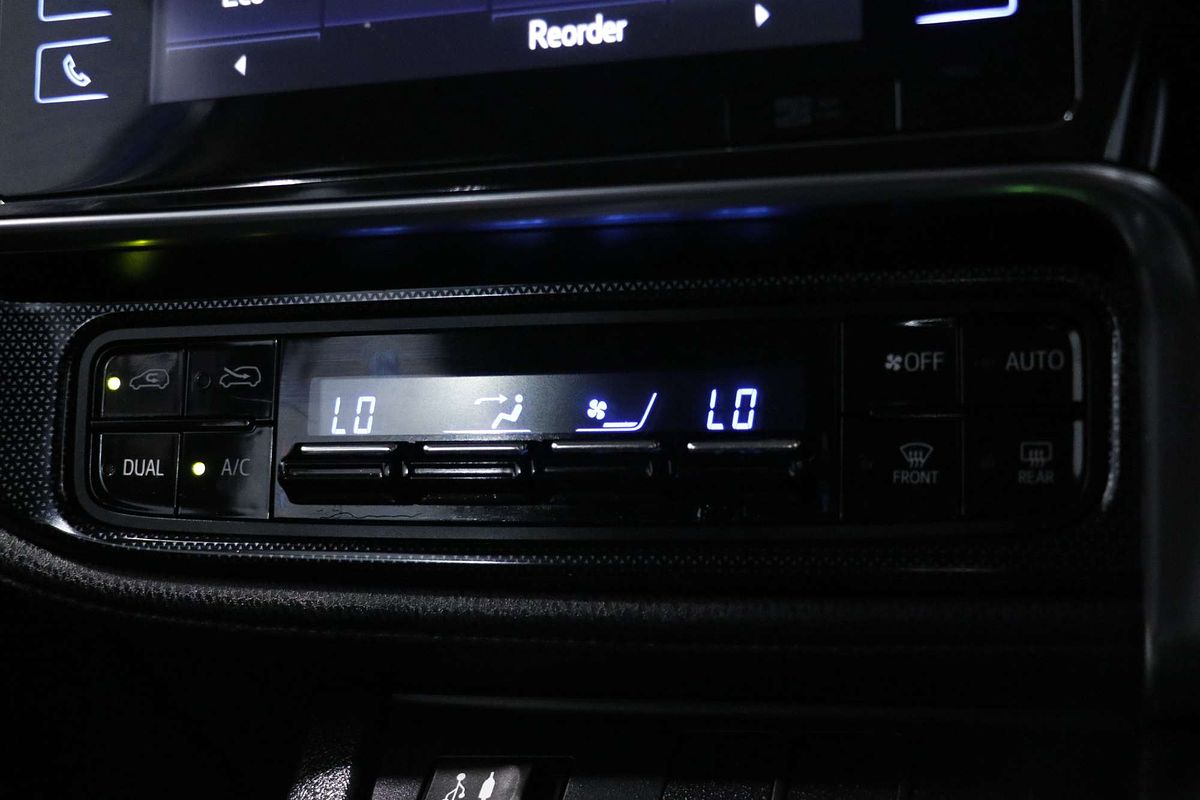 2016 Toyota Corolla Hybrid ZWE186R