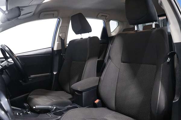 2016 Toyota Corolla Hybrid ZWE186R