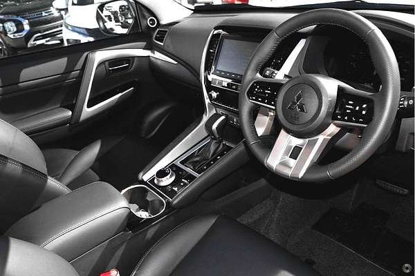 2024 Mitsubishi Pajero Sport Exceed QG 4X4