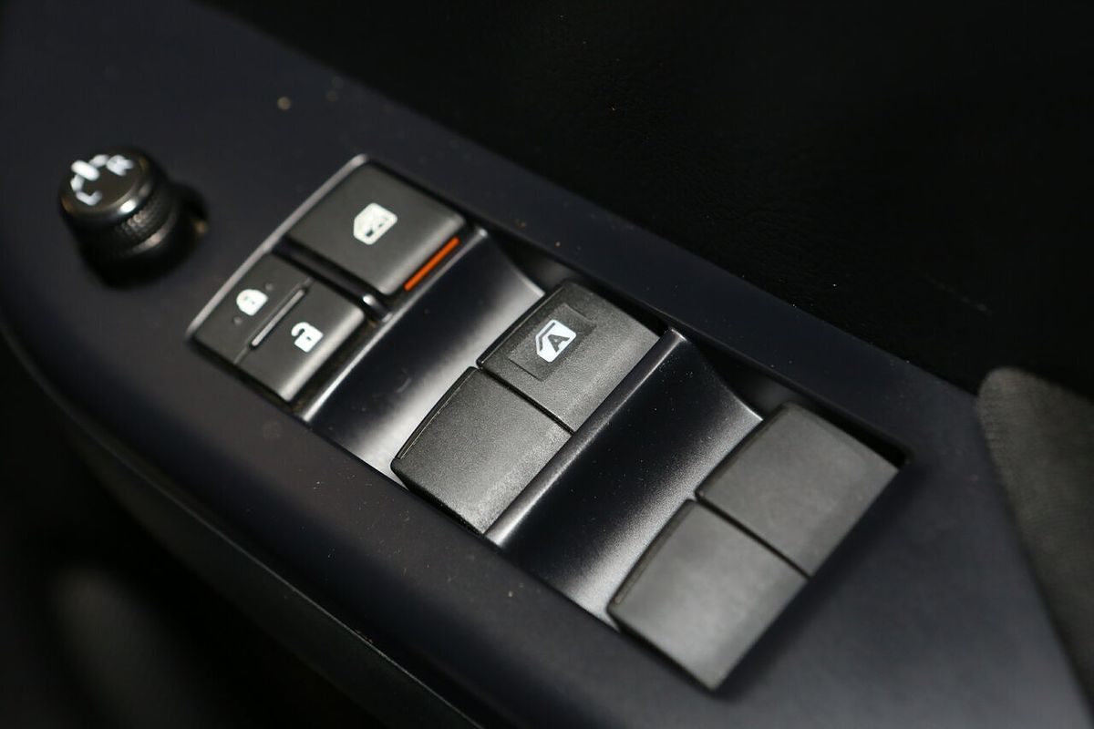 2024 Toyota Hilux SR GUN126R 4X4