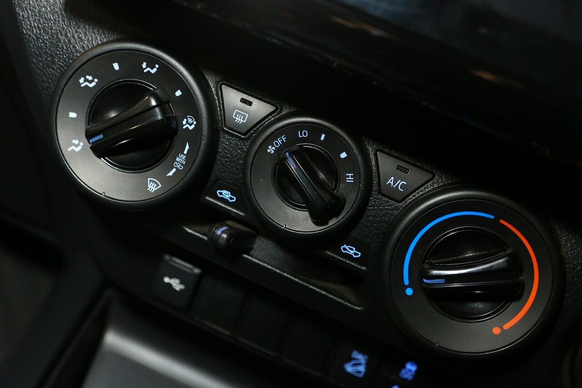 2024 Toyota Hilux SR GUN126R 4X4