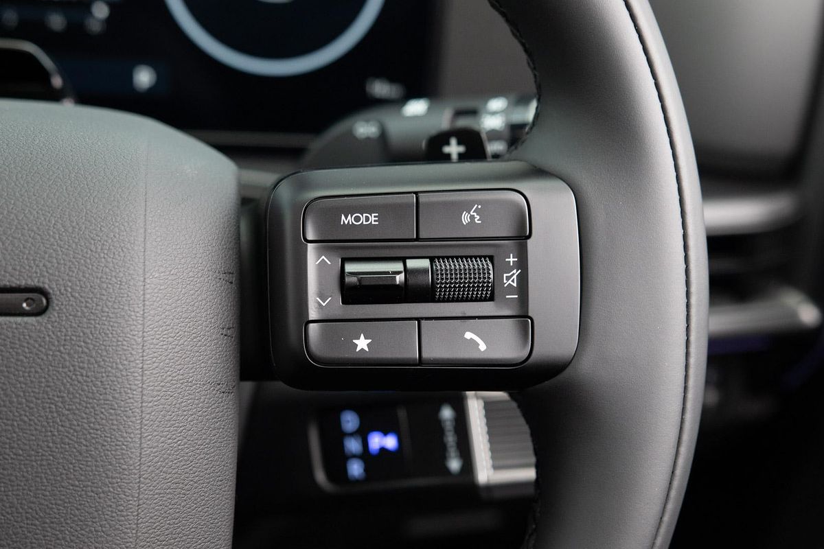 2024 Hyundai Santa Fe Hybrid Calligraphy MX5.V1