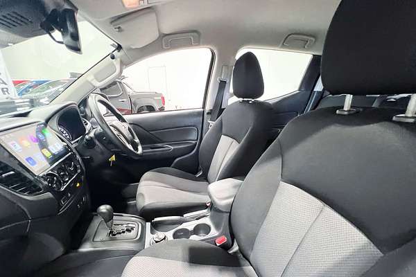 2022 Mitsubishi Triton GLX MR 4X4