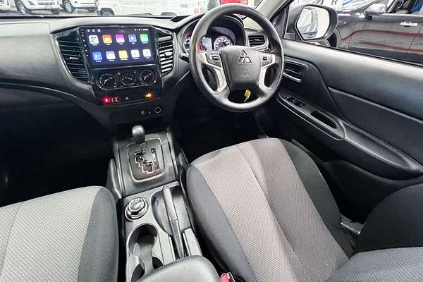 2022 Mitsubishi Triton GLX MR 4X4