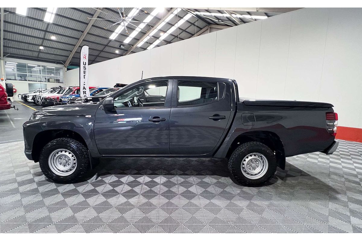 2022 Mitsubishi Triton GLX MR 4X4