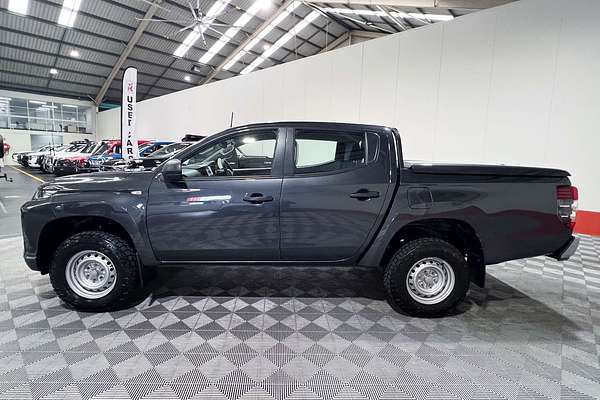 2022 Mitsubishi Triton GLX MR 4X4
