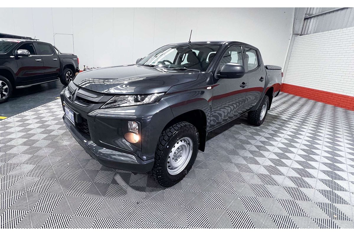2022 Mitsubishi Triton GLX MR 4X4