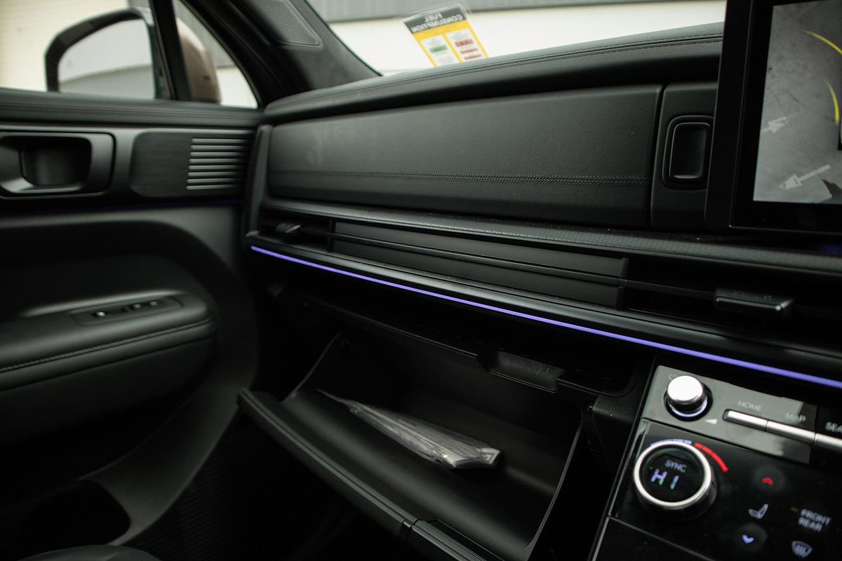 2025 Hyundai Santa Fe Hybrid Calligraphy MX5.V1