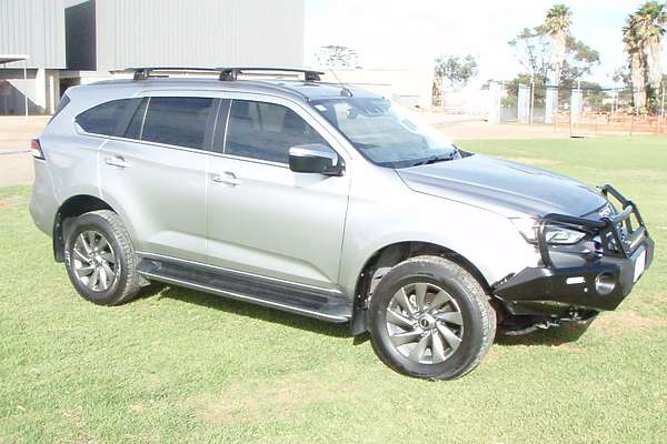 2022 Isuzu MU-X LS-U