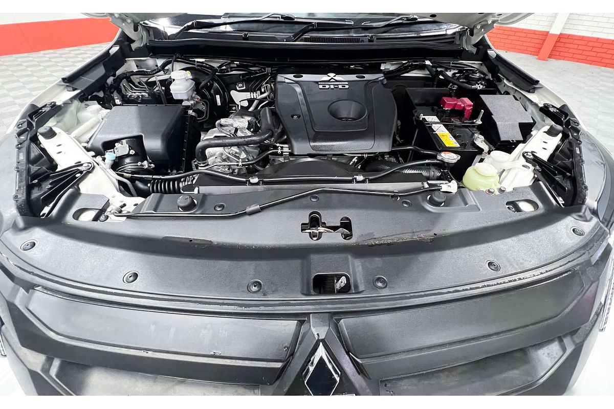 2022 Mitsubishi Triton GLX MR 4X4