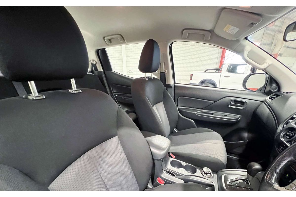 2022 Mitsubishi Triton GLX MR 4X4