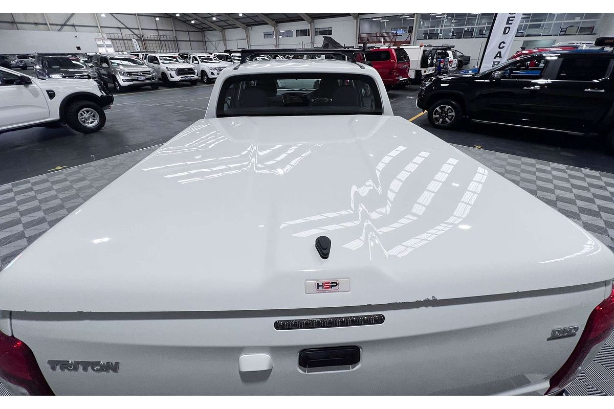 2022 Mitsubishi Triton GLX MR 4X4