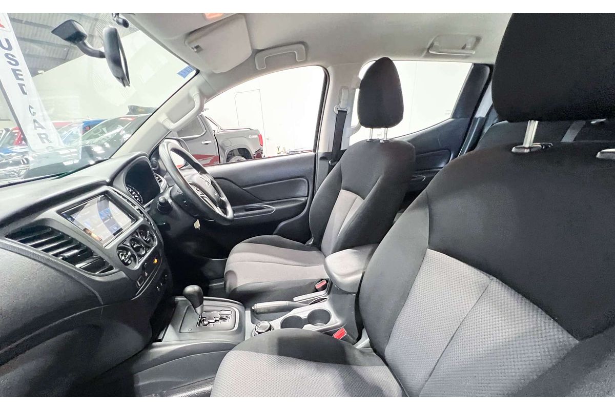 2022 Mitsubishi Triton GLX MR 4X4