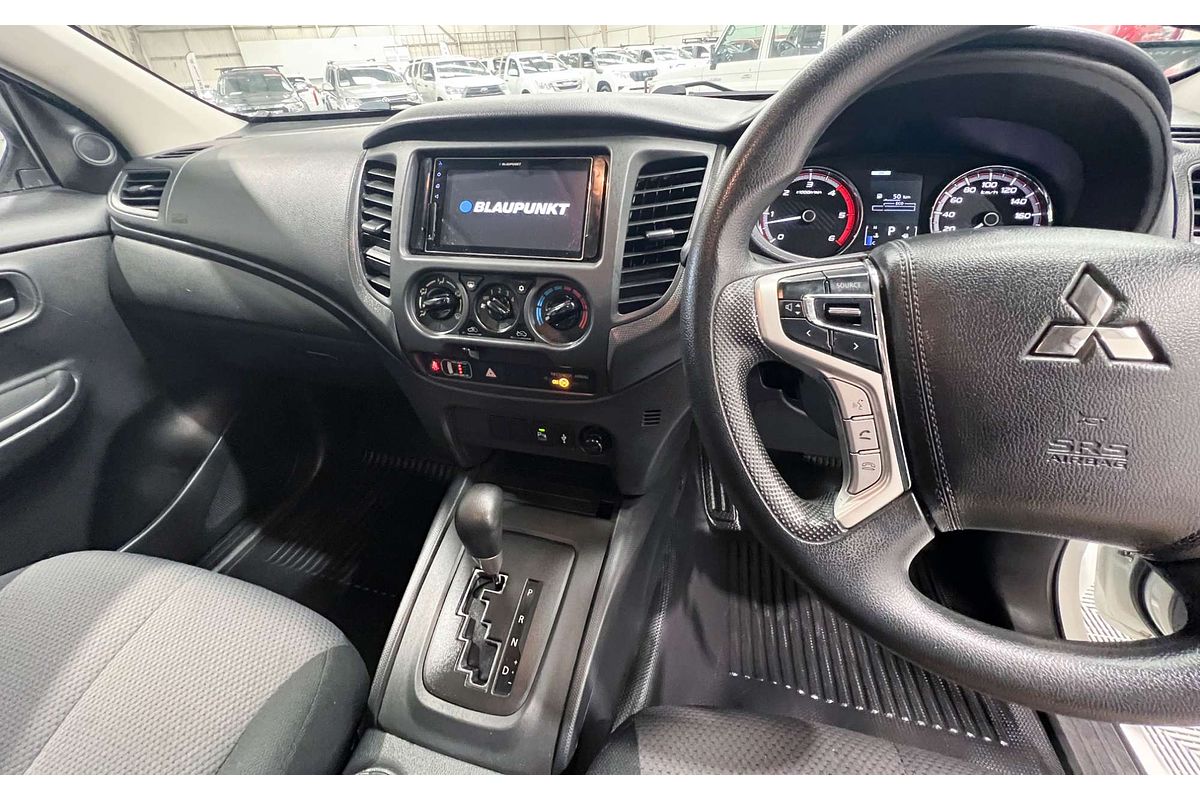 2022 Mitsubishi Triton GLX MR 4X4