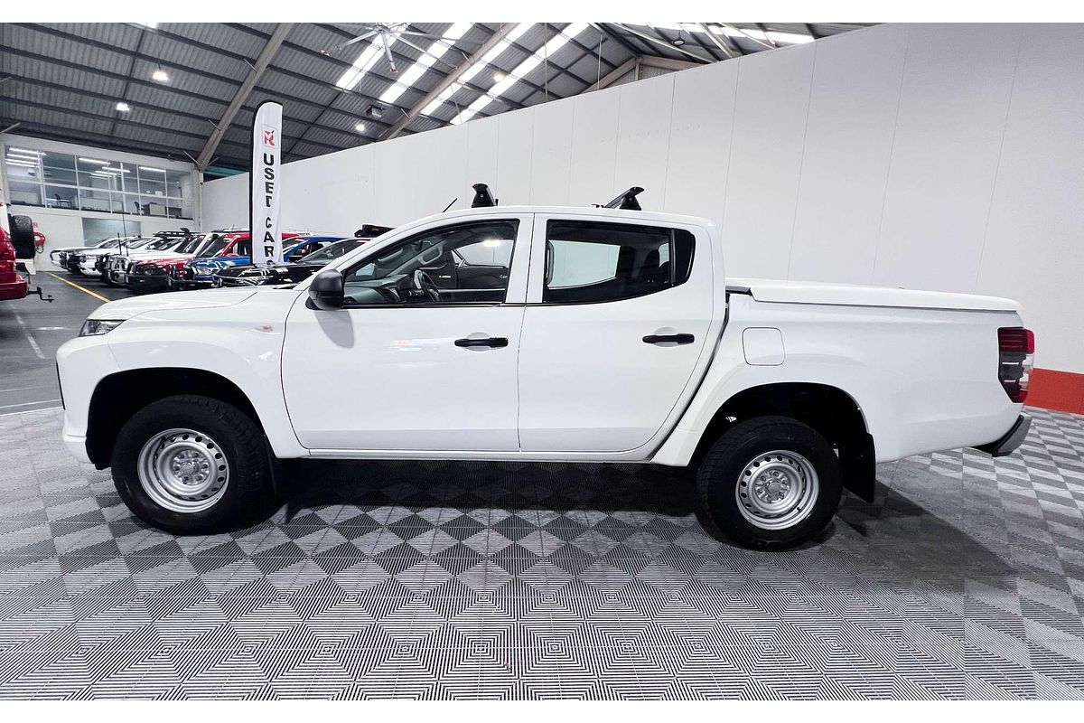 2022 Mitsubishi Triton GLX MR 4X4
