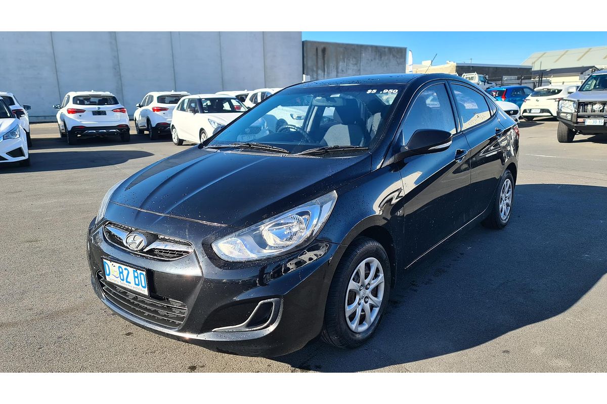 2013 Hyundai Accent Active RB