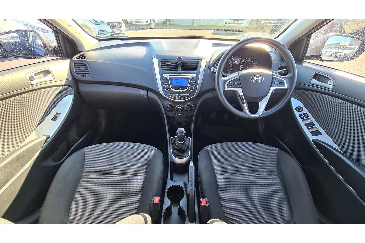 2013 Hyundai Accent Active RB