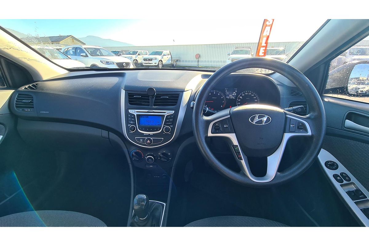 2013 Hyundai Accent Active RB